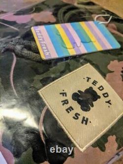 BRAND NEW Teddy Fresh Camo Leaf Hoodie Size Medium M Green Pink Cream