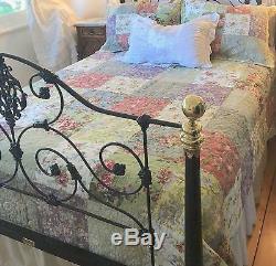 Beautiful Patchwork Country Vintage Ivory Pink Floral Rose Green Blue Quilt Set