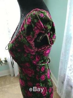 Betsey Johnson Pink Rose and Oak Green Leaves Velvet Dress, Small Bodycon Dress