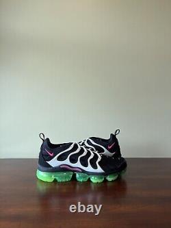 Nike Air VaporMax Plus Shoes Black/Green/White (Men's Size 9.5) DM8121-001