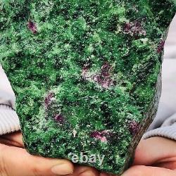 1313g Échantillon brut de minéral de quartz fuchsite noir, vert et rubis rose naturel