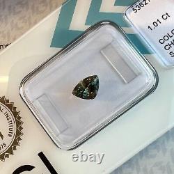 1.01ct Saphir de Changement de Couleur Rose Vert Bleu Sans Chauffage IGI CERTIFIÉ Coupe Triangle