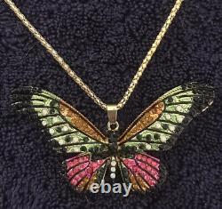 Pendentif papillon en cristaux verts, roses, ambrés et noirs par Betsey Johnson #1