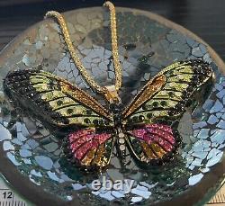 Pendentif papillon en cristaux verts, roses, ambrés et noirs par Betsey Johnson #1