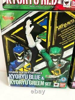 Power Rangers Dino Charge Kyoryuger S. H. Figuarts Rouge Bleu Vert Noir Noir Or