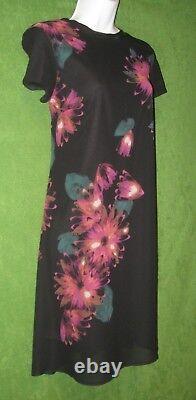 Robe sociale en mousseline de soie à imprimé floral noir, rose et violet de Taylor, taille 6, 129 $.